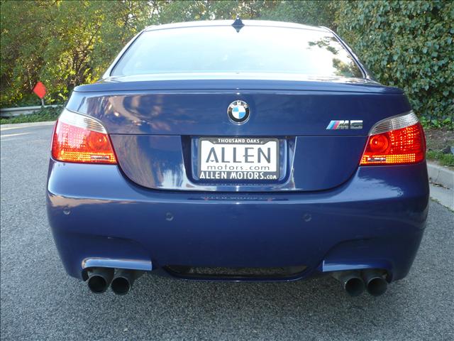 BMW M5 2006 photo 4