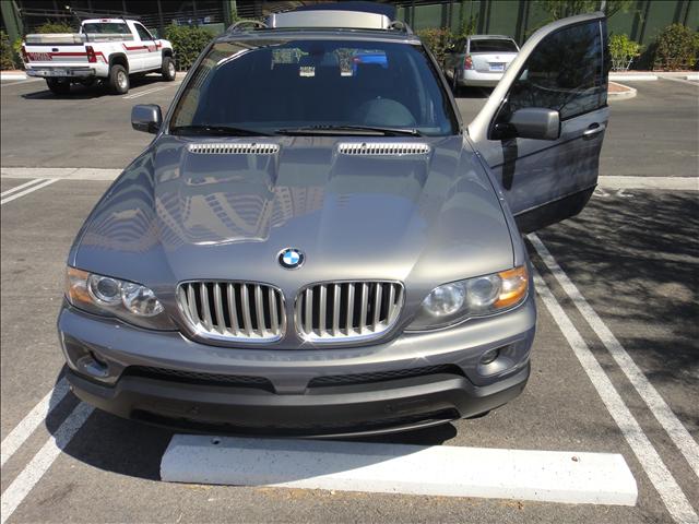 BMW M5 XLT Crewcab Sedan