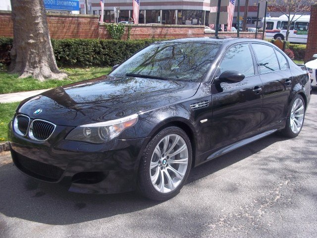 BMW M5 2006 photo 1