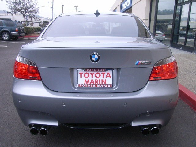 BMW M5 2006 photo 3