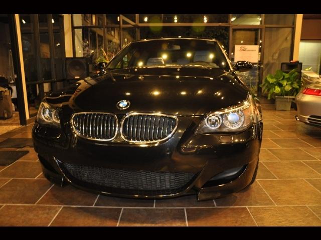 BMW M5 2006 photo 2