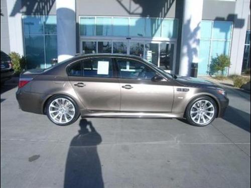 BMW M5 2007 photo 2