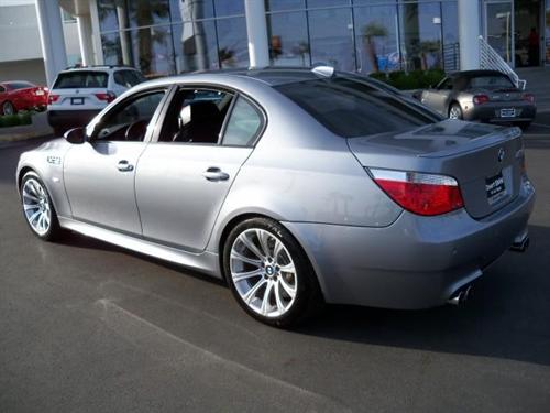 BMW M5 2007 photo 2