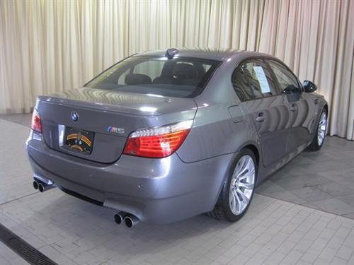 BMW M5 2010 photo 3