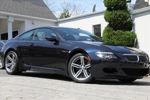 BMW M6 2010 photo 1