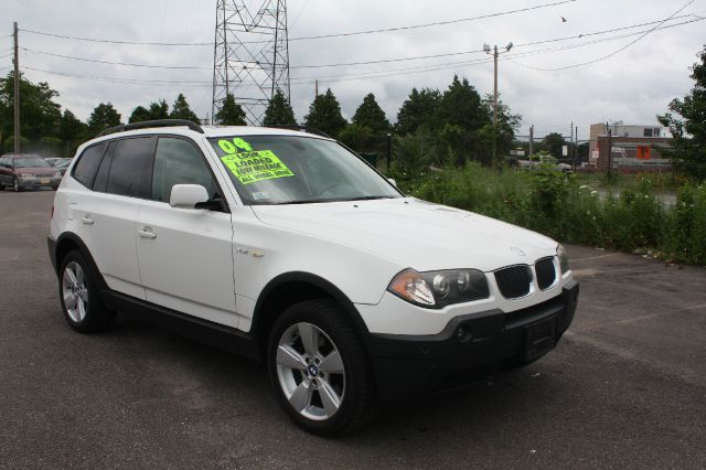 BMW X3 2004 photo 2