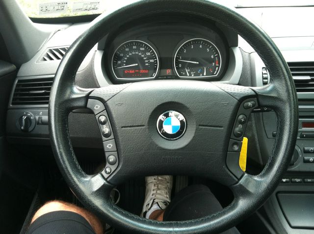 BMW X3 2004 photo 2