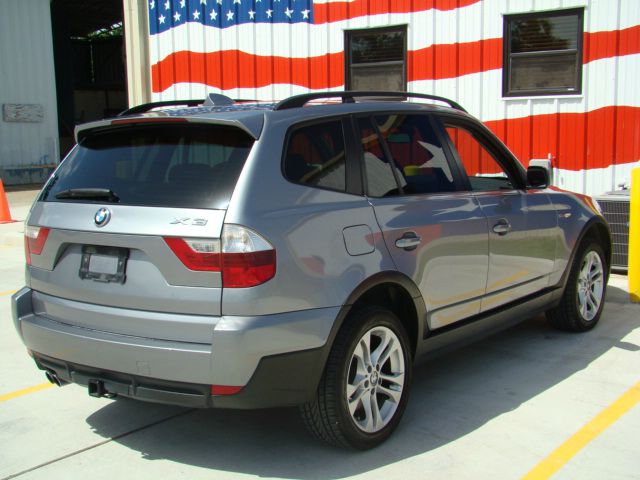 BMW X3 4 DOOR CAB SUV