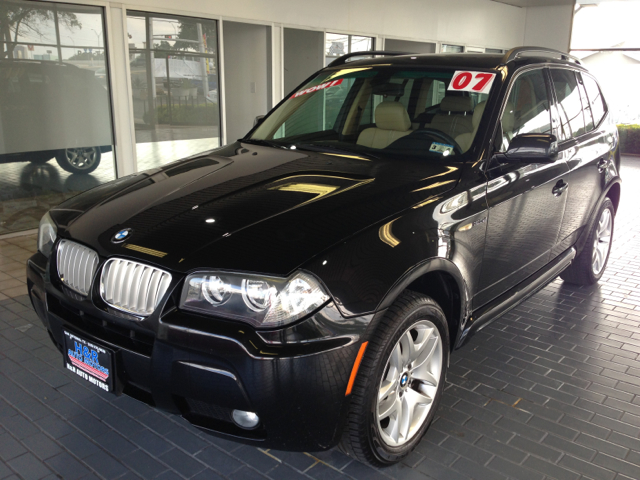 BMW X3 4 DOOR CAB SUV