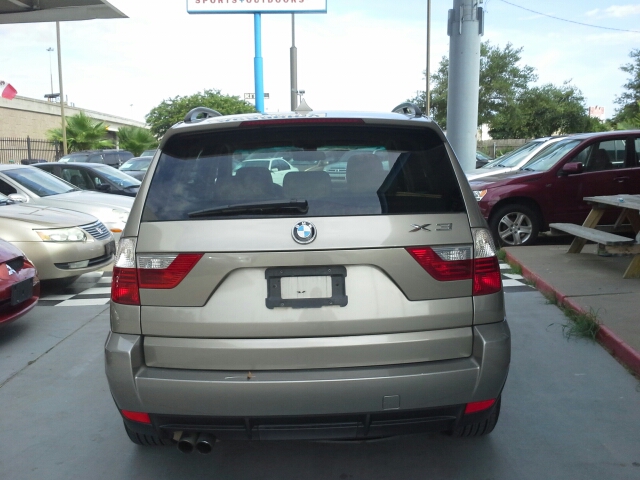 BMW X3 4 DOOR CAB SUV