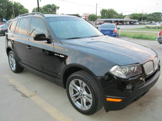 BMW X3 4 DOOR CAB SUV