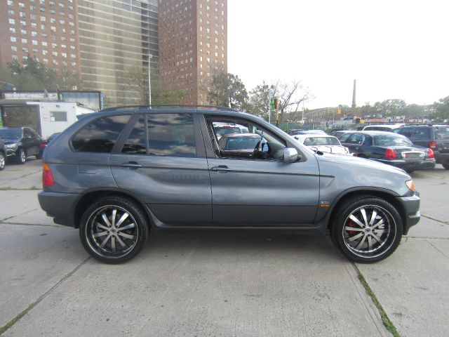 BMW X5 Lightning SUV