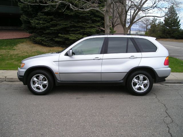 BMW X5 2003 photo 2