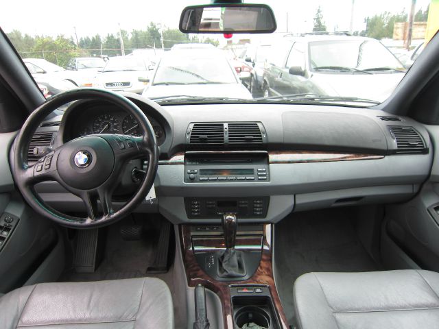 BMW X5 2003 photo 2