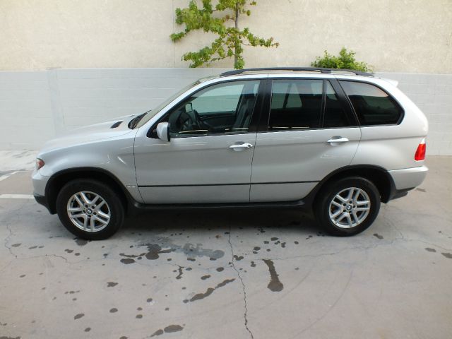 BMW X5 2004 photo 2