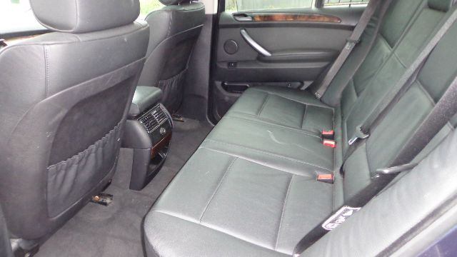 BMW X5 2004 photo 2