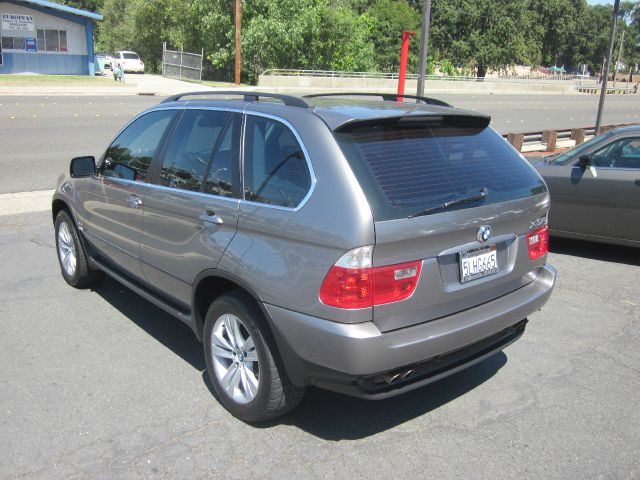 BMW X5 Luxury 4WD SUV