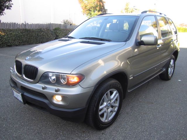 BMW X5 2004 photo 2