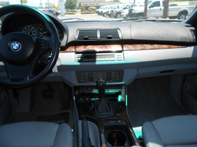 BMW X5 2005 photo 2