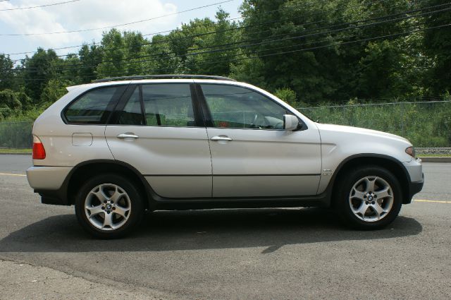 BMW X5 2005 photo 2