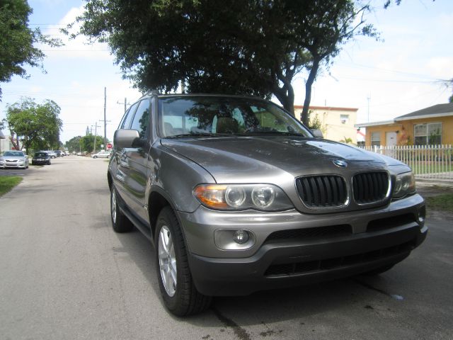 BMW X5 2005 photo 2