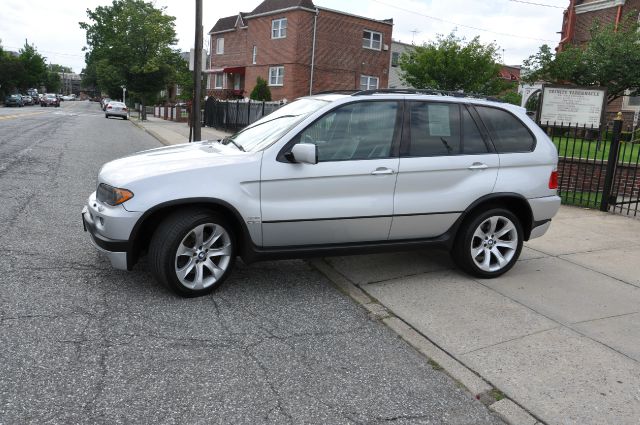 BMW X5 2006 photo 2