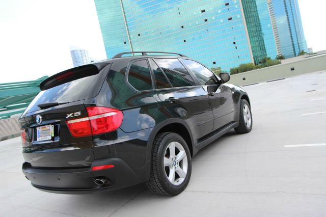 BMW X5 4 DOOR CAB SUV