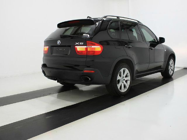 BMW X5 2008 photo 2