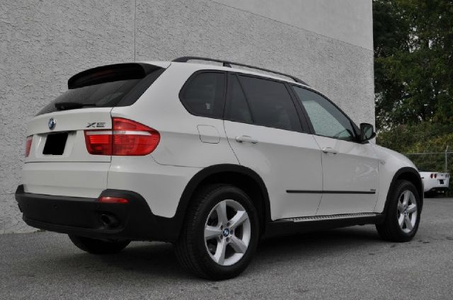 BMW X5 2008 photo 2