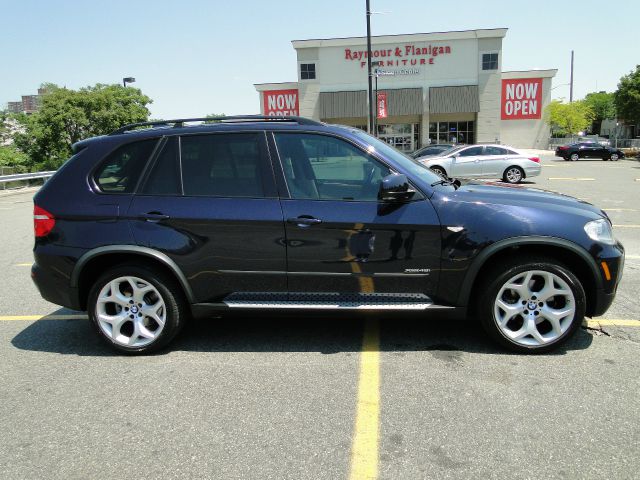 BMW X5 2009 photo 2