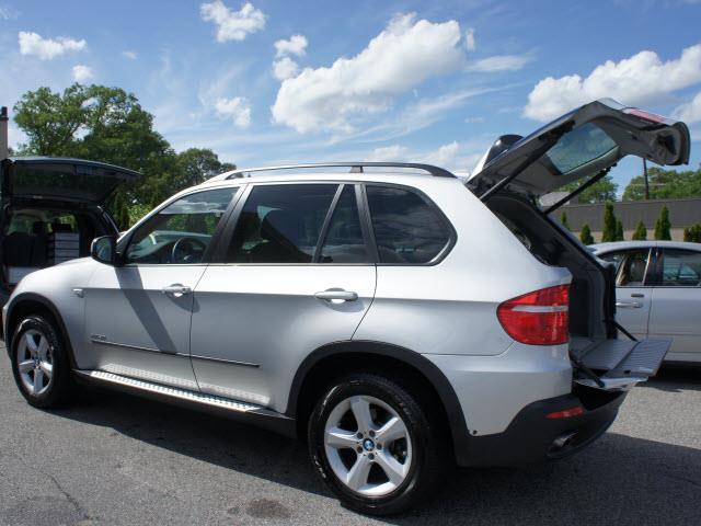 BMW X5 2009 photo 2