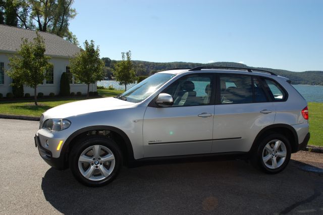 BMW X5 2009 photo 2