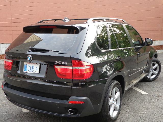 BMW X5 2010 photo 2