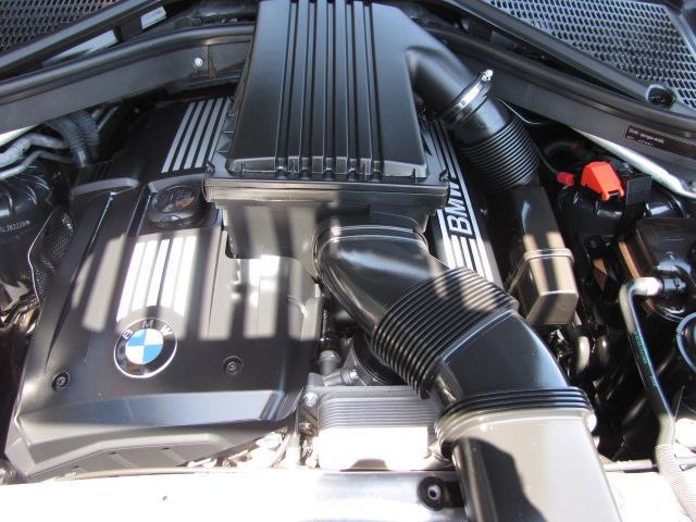 BMW X5 2010 photo 1