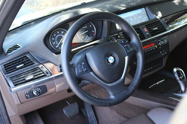 BMW X5 2010 photo 29