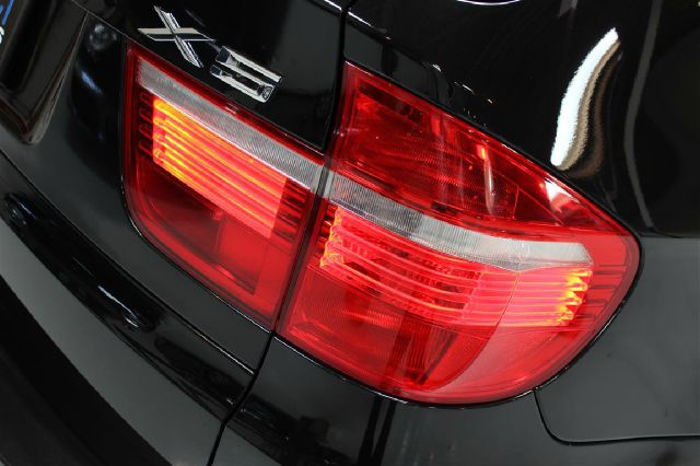 BMW X5 2010 photo 9