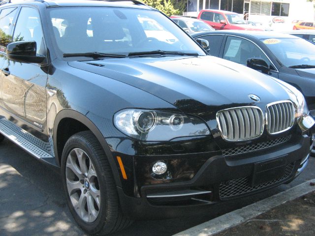 BMW X5 2010 photo 2