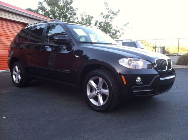 BMW X5 2010 photo 1