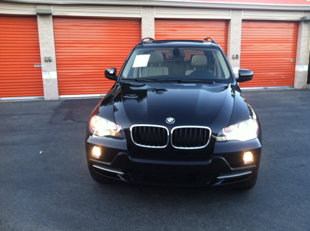 BMW X5 2010 photo 2