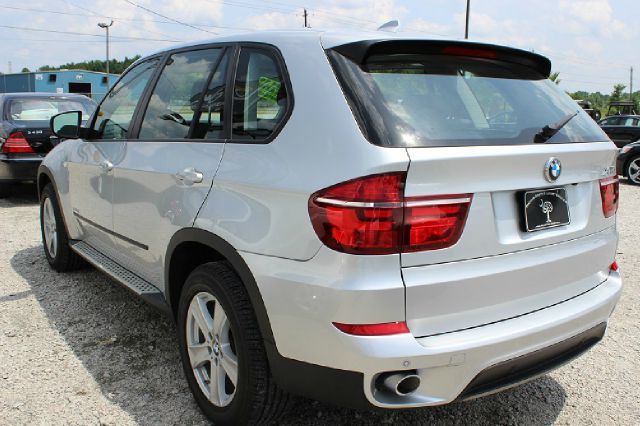 BMW X5 2011 photo 1