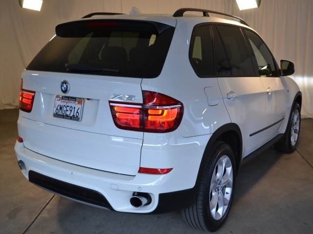 BMW X5 2011 photo 4