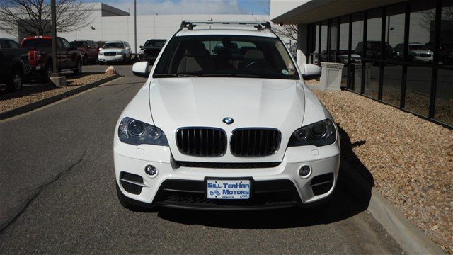 BMW X5 2011 photo 2