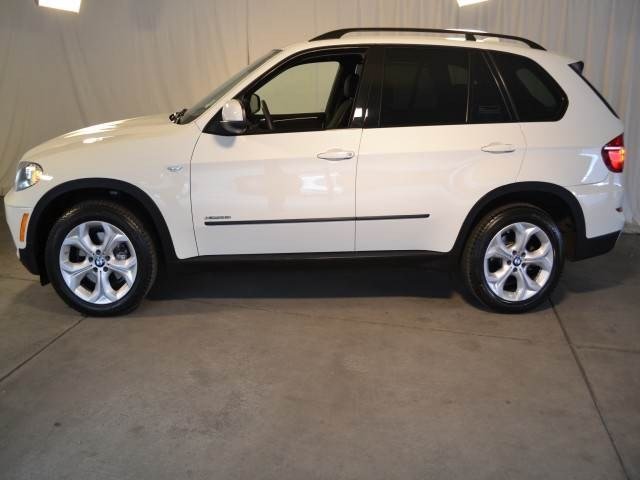 BMW X5 2011 photo 2