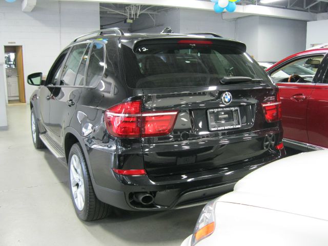 BMW X5 2011 photo 2