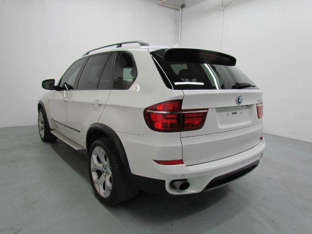 BMW X5 2011 photo 1