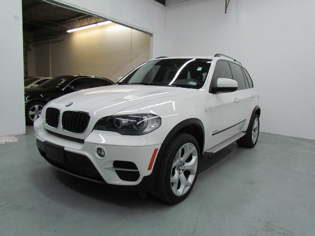 BMW X5 2011 photo 2