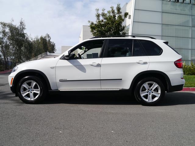 BMW X5 2011 photo 2