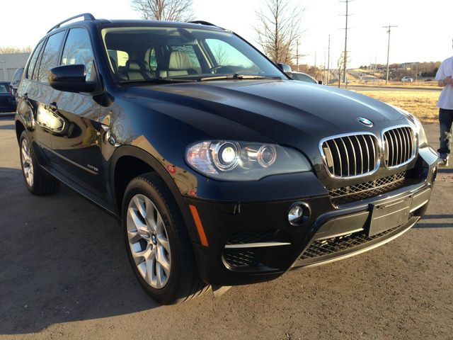 BMW X5 2011 photo 2