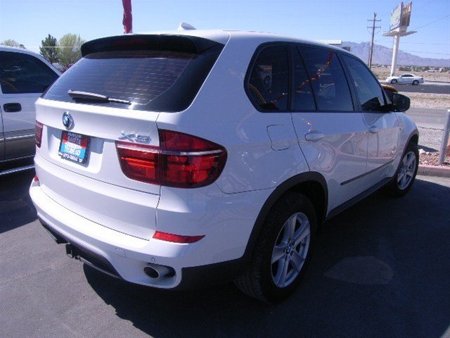 BMW X5 2011 photo 4