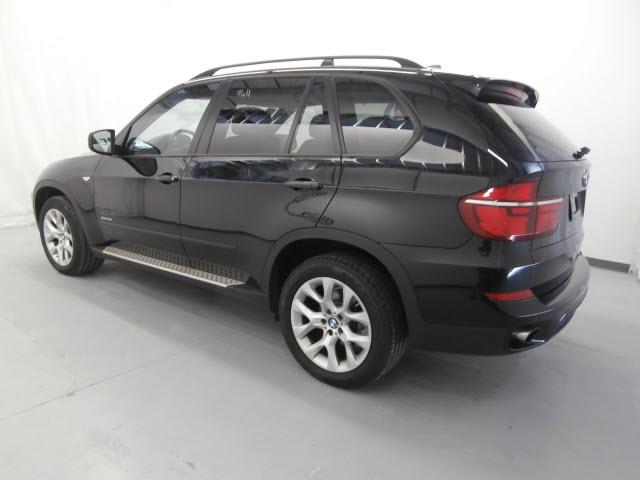 BMW X5 2011 photo 2